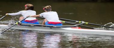 耐用性与抗压性运动铺装材料